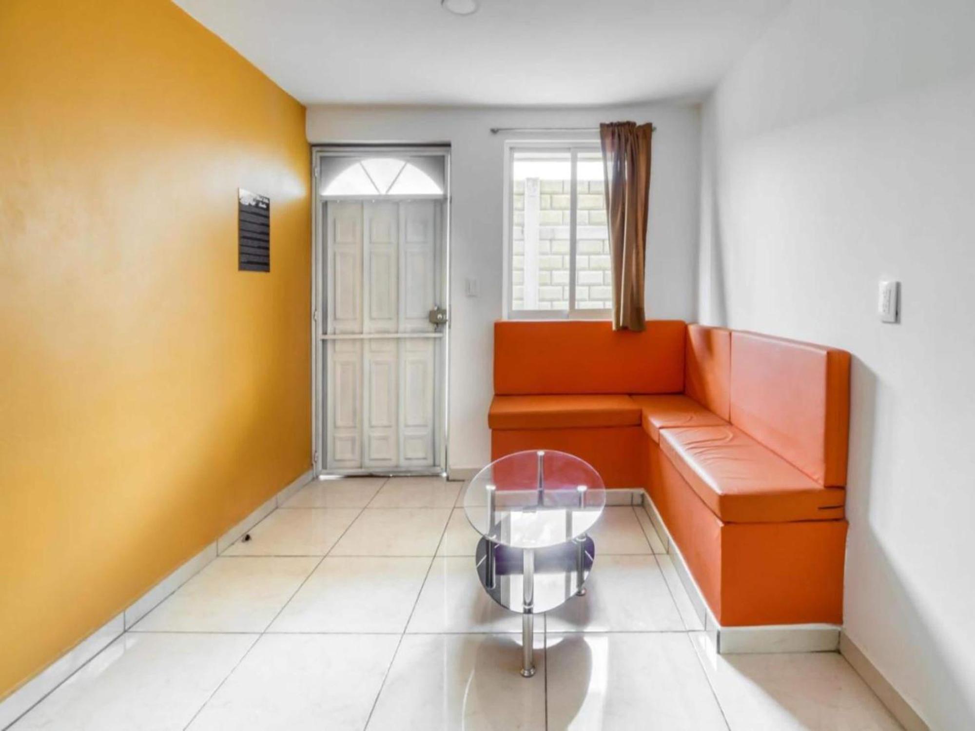Oyo Hotel Familiar Tollan โชลูลา ภายนอก รูปภาพ