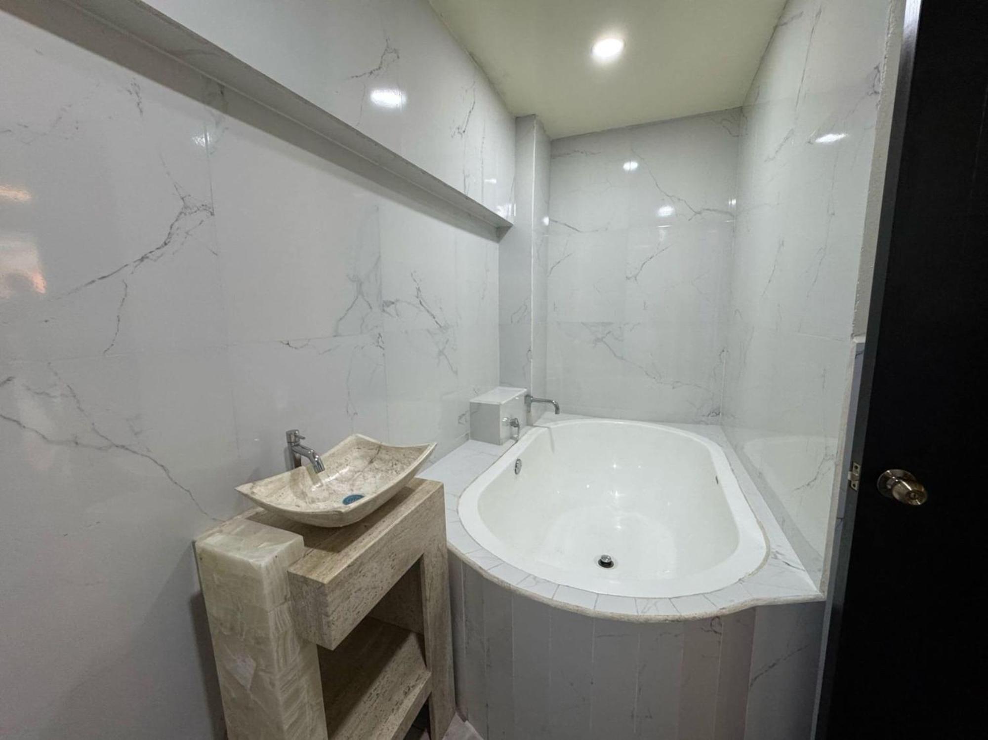 Oyo Hotel Familiar Tollan โชลูลา ภายนอก รูปภาพ